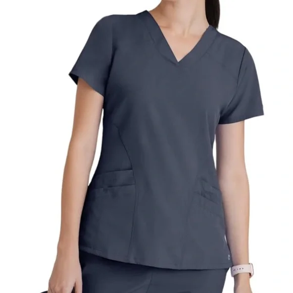 3 sets of BARCO ONE scrubs - Picture 3 of 15